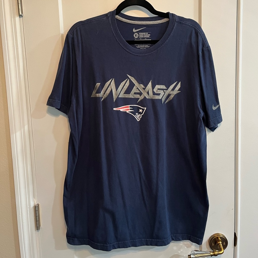Nike Men's Blue 'Unleash' Graphic Tee
